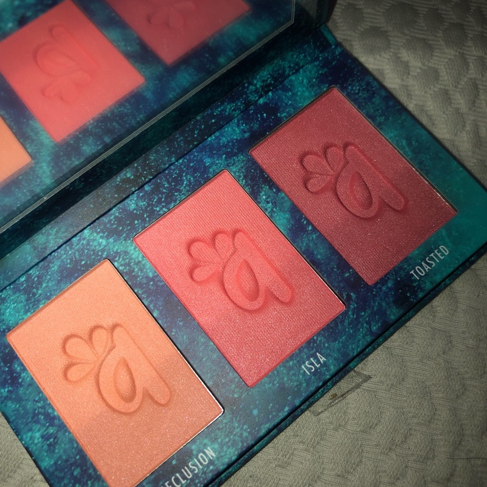 Blush palette